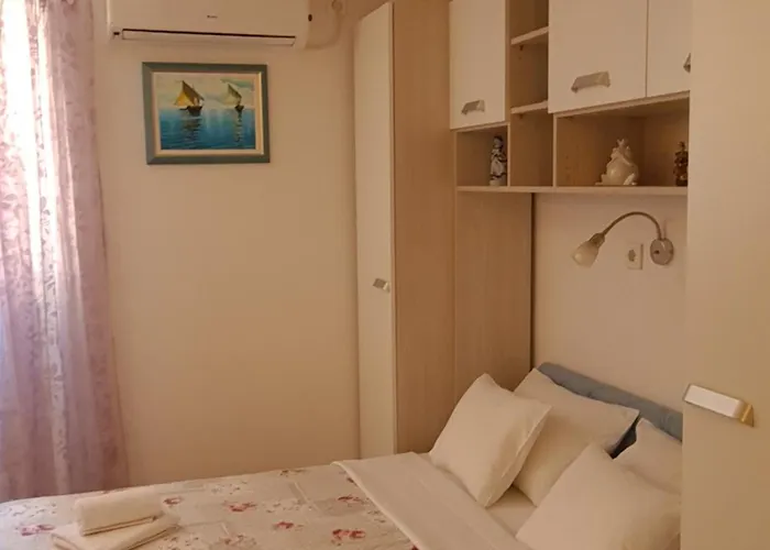 프라이빗 룸 인 센터오브 스플릿 게스트하우스